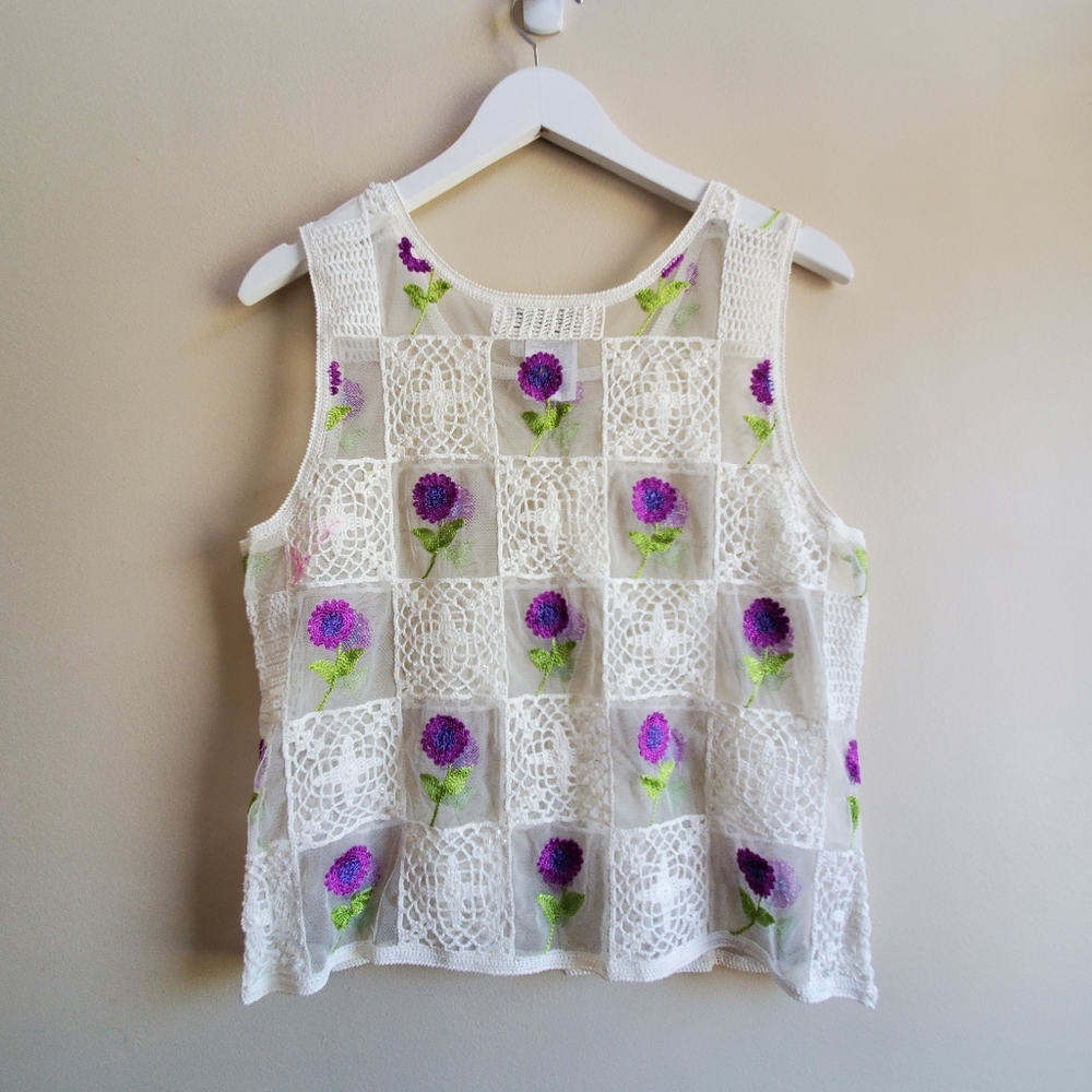 Vintage Valenti  Crochet Sleeveless Floral embroidered Top